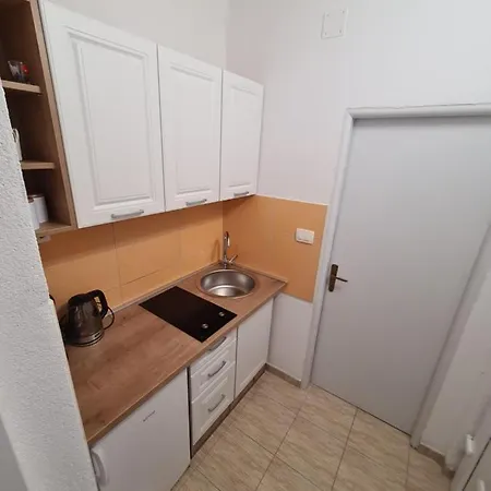 Mariola Biograd Na Moru
