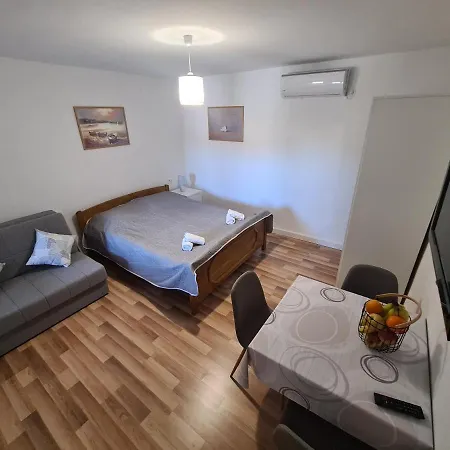 Mariola * Biograd Na Moru